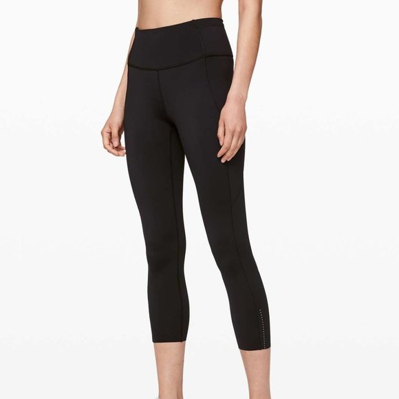 Lululemon Black Fast and Free High Rise Crop 23'' - Size 6 - Picture 1 of 7